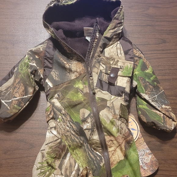 Lil Magellan camo winter suit 0-3 months NWT - Picture 3 of 7